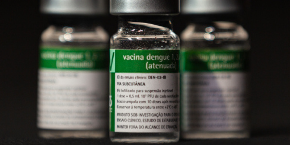 Anvisa aprova primeira vacina brasileira de dose única contra a dengue; aplicação começa em 2026 por ponto diário
