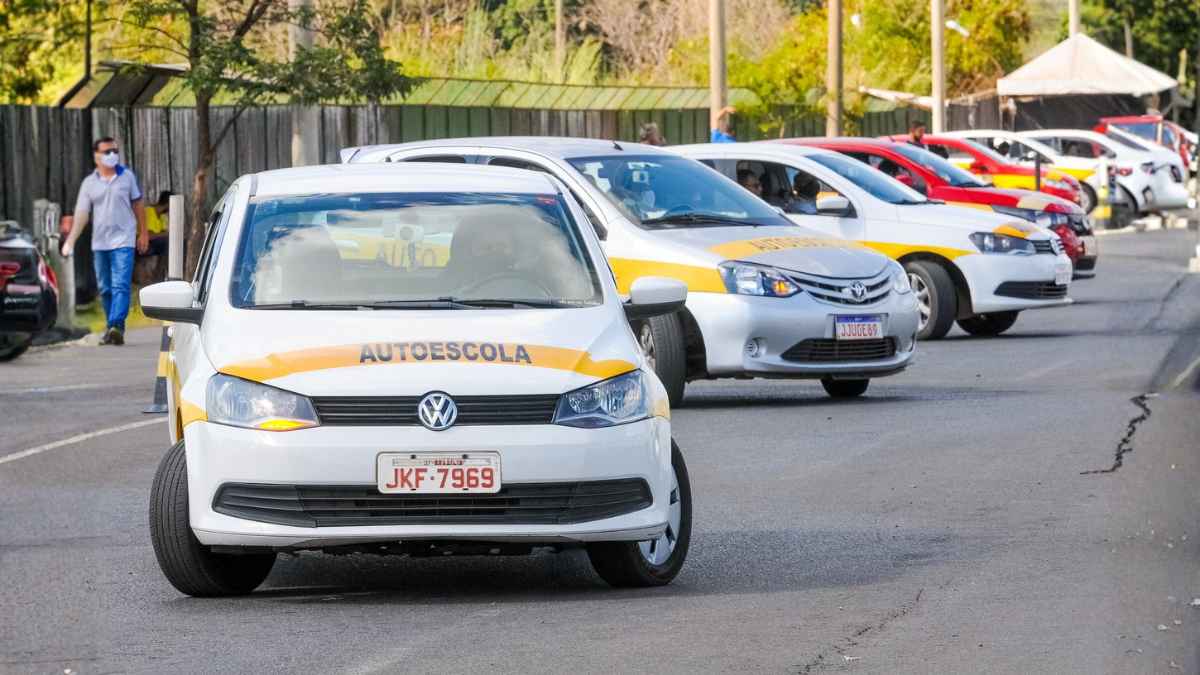CNH sem autoescola por Ponto Diário